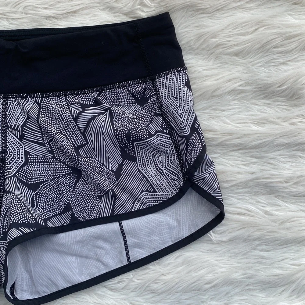 Lululemon | Speed Short Dottie Tribe
